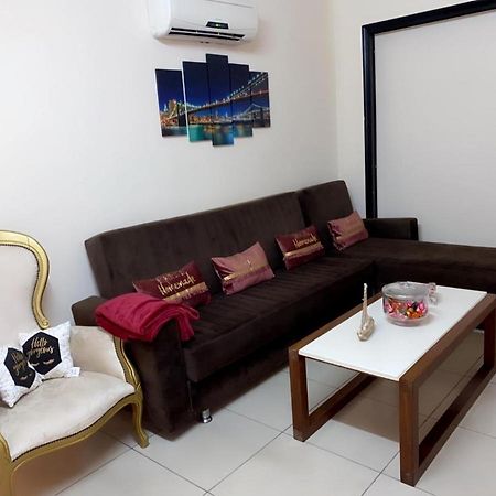 Larnaca Beach Apartment Esterno foto