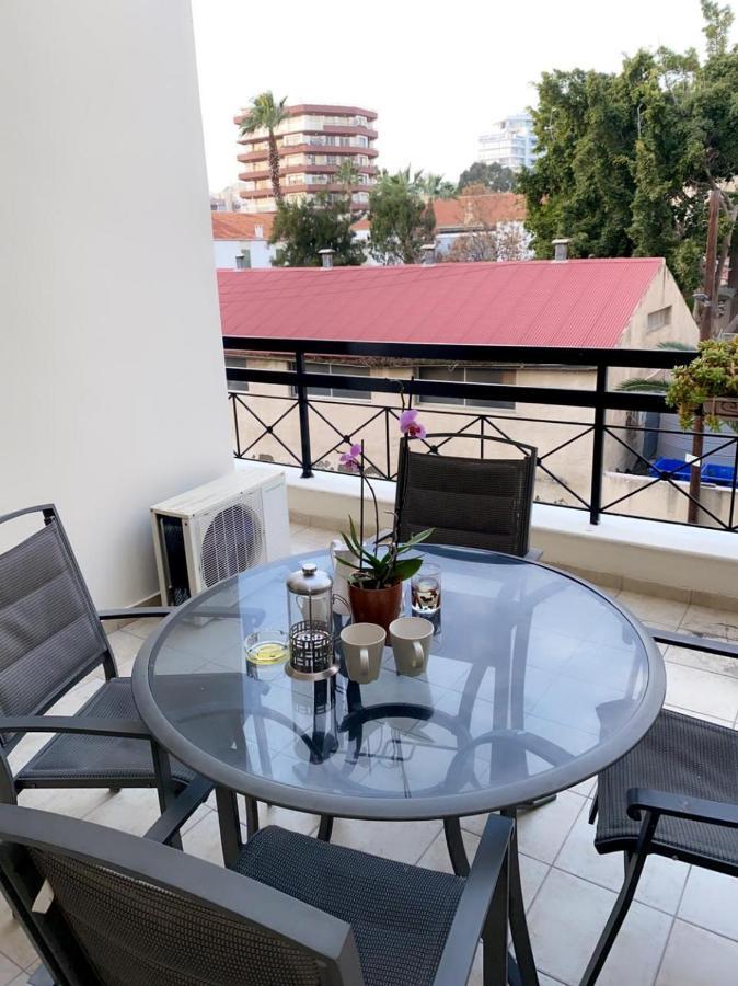 Larnaca Beach Apartment Esterno foto